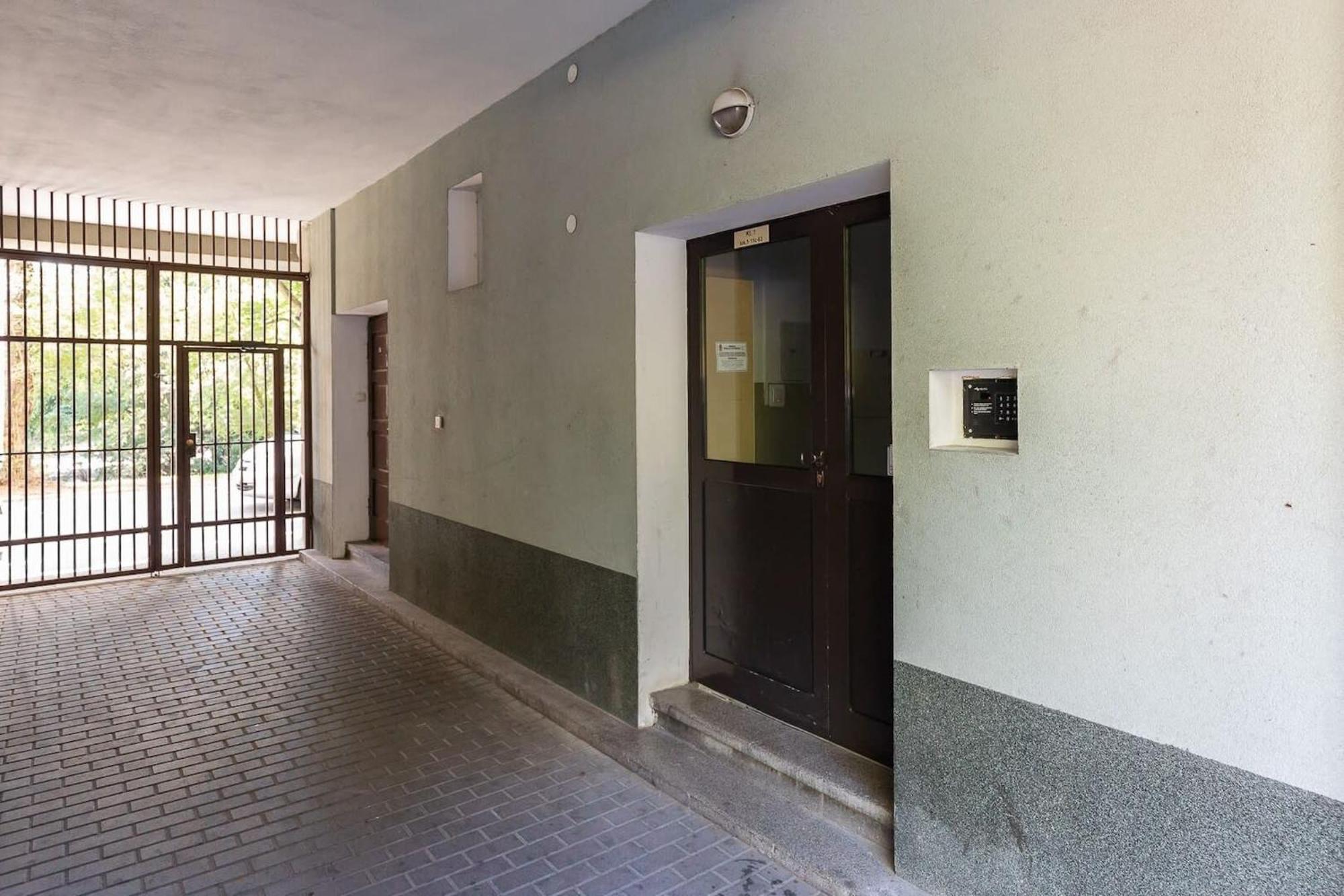 Rent Like Home - Wronskiego 15 Warschau Exterior foto